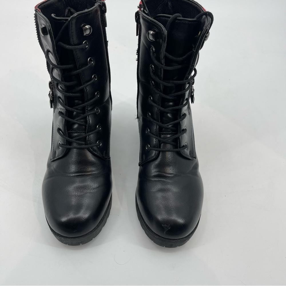 Yoki,, Women’s boots , size 8 , black good condition, preowned